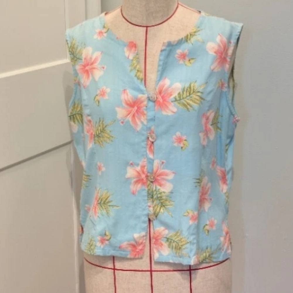 Pineapple Moon Medium Light Blue Floral Tropical Silk Tank Top Shirt Buttons